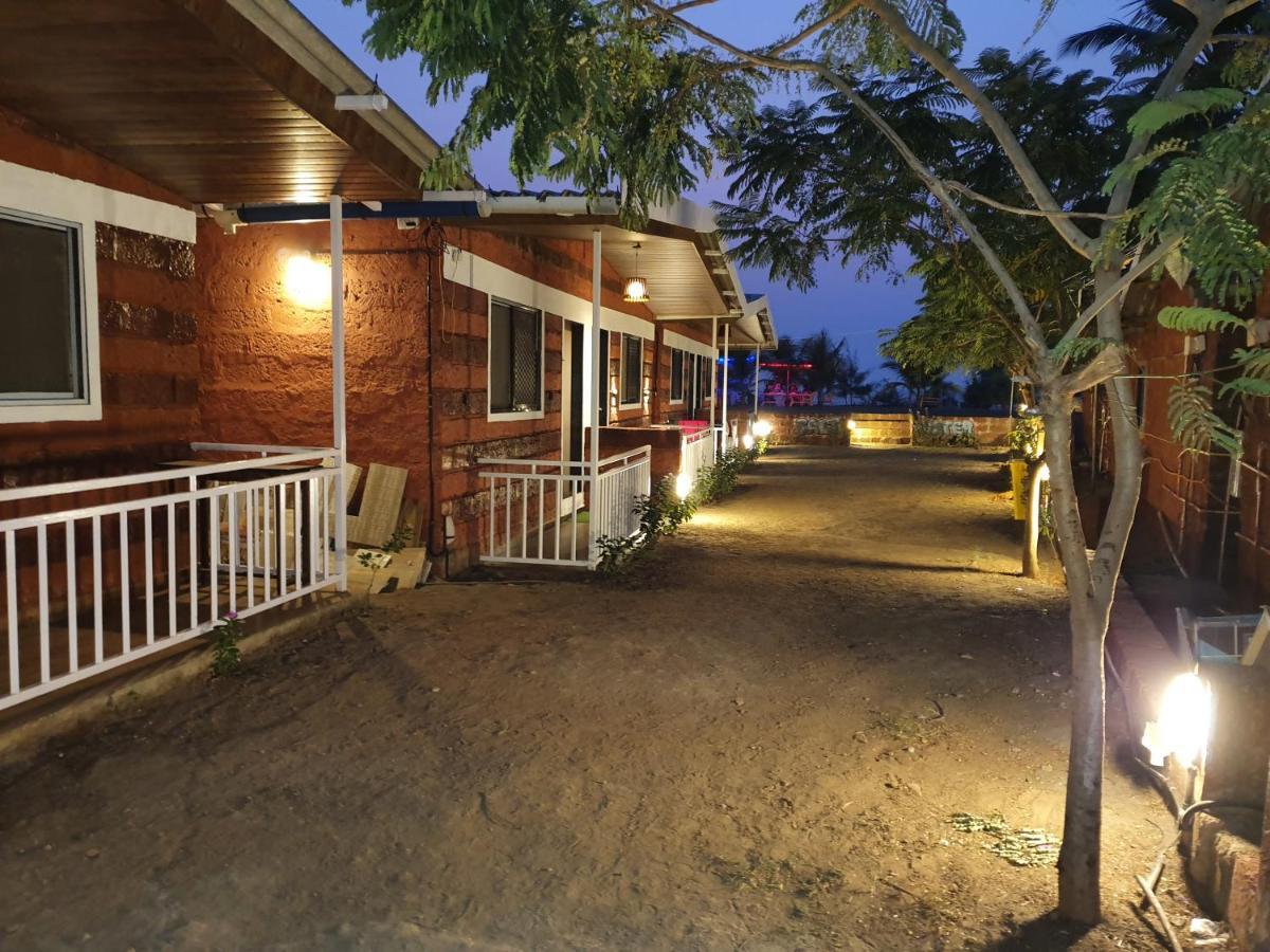 Salt Water Resort Dapoli Exterior photo
