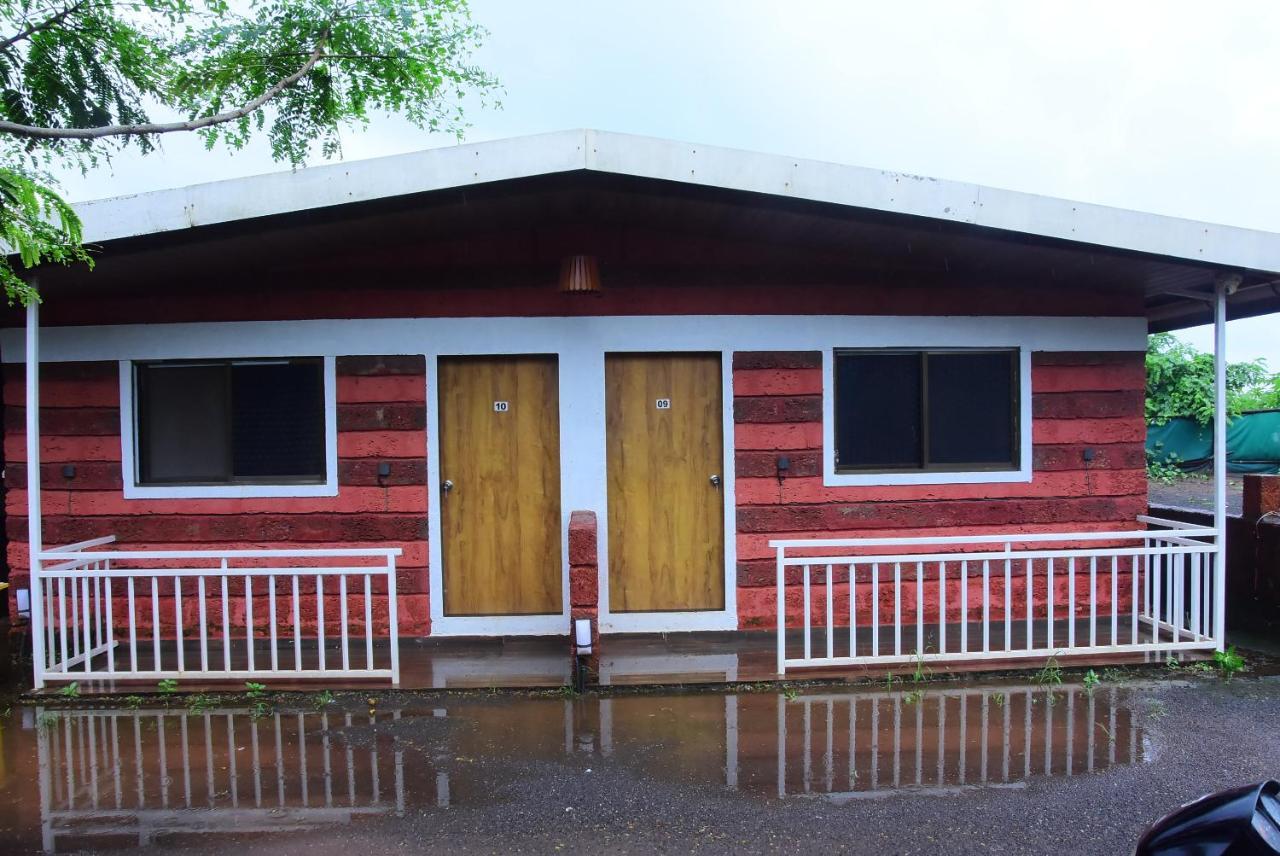 Salt Water Resort Dapoli Exterior photo